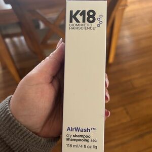 AirWash Dry Shampoo - White
